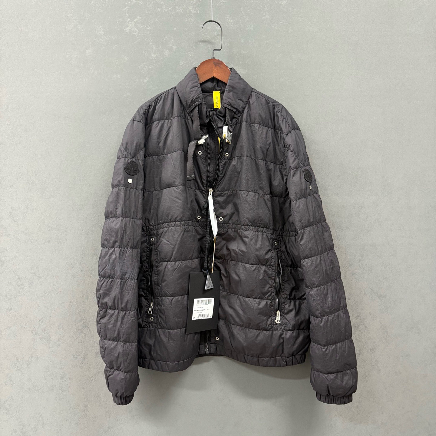 99新 MONCLER  X 1017 Alyx9Sm联名薄款搭扣羽绒服99新ys000386