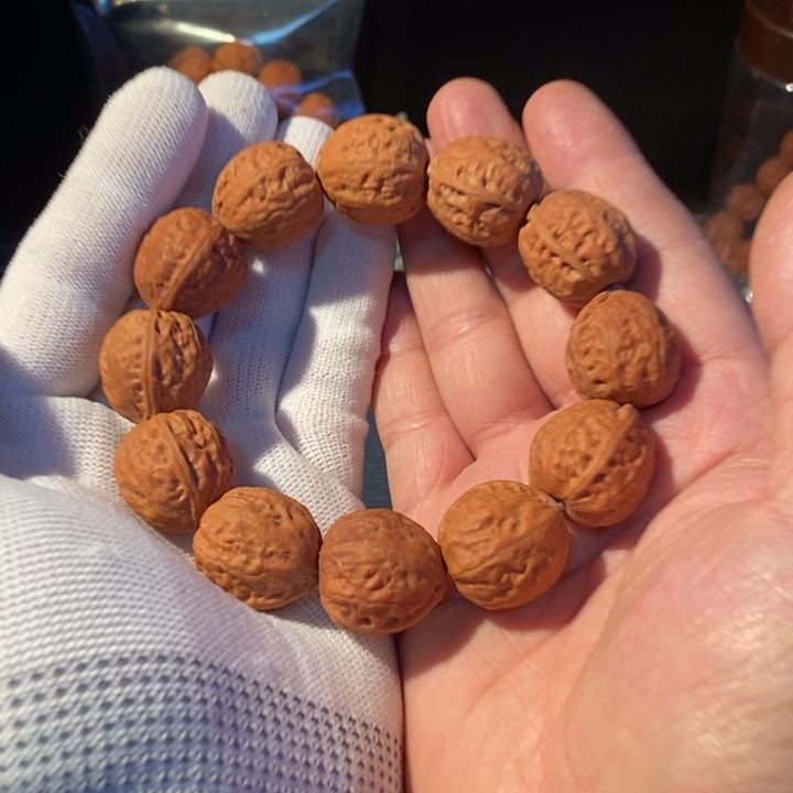 文玩核桃手串……6