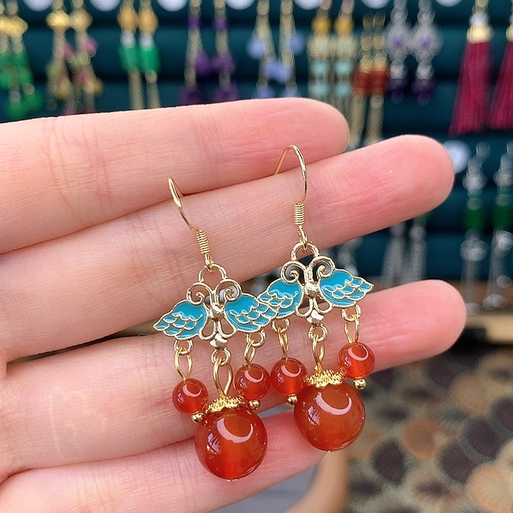 石英质玉耳钉合金