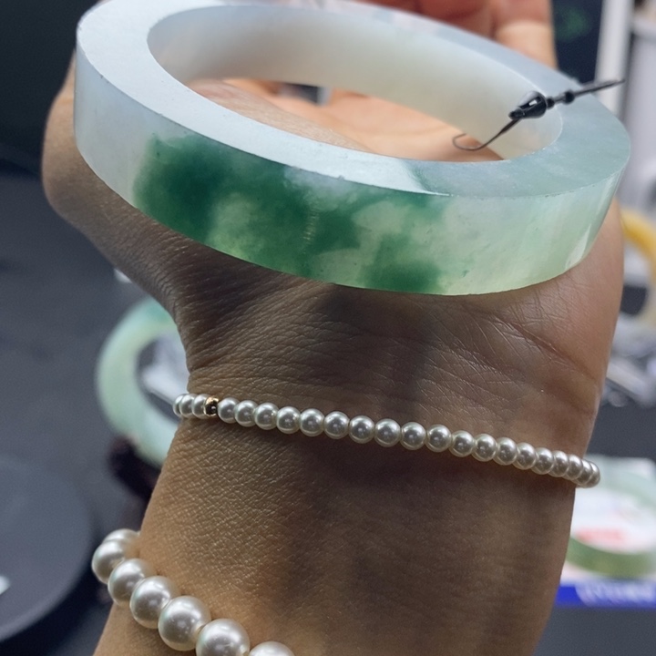 定制翡翠翡翠手镯未镶嵌