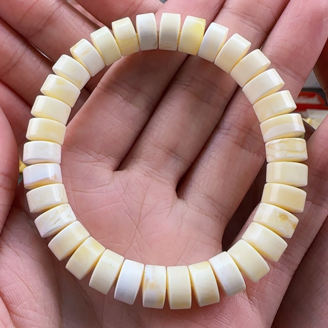 琥珀裸石未镶嵌蜜蜡