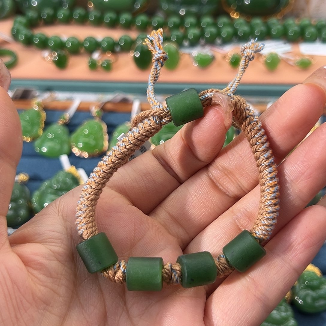 和田玉（碧玉）未镶嵌手链