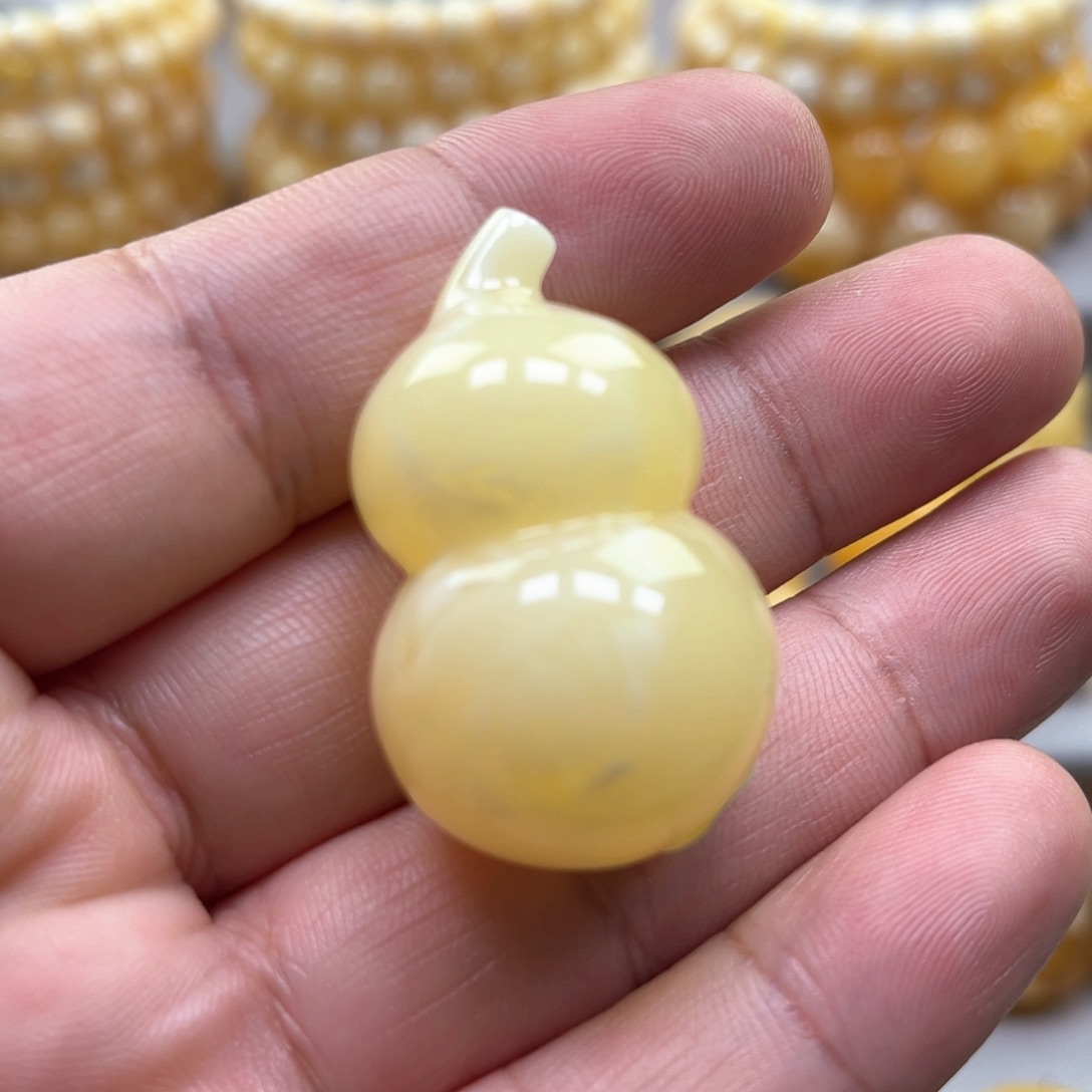 琥珀颈饰未镶嵌吊坠