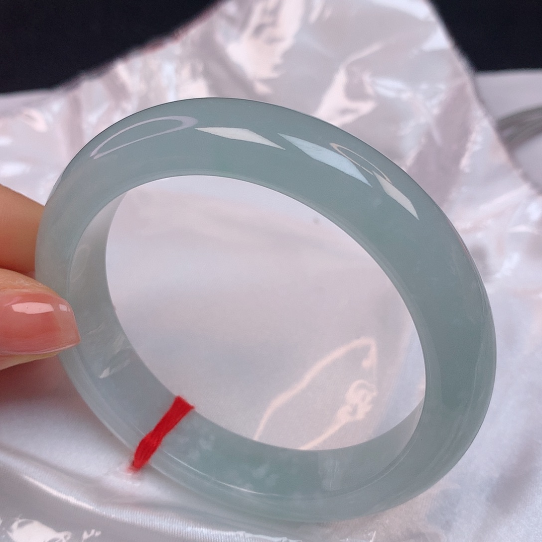 【闪购商品】翡翠未镶嵌手镯垂****。57翡翠手镯