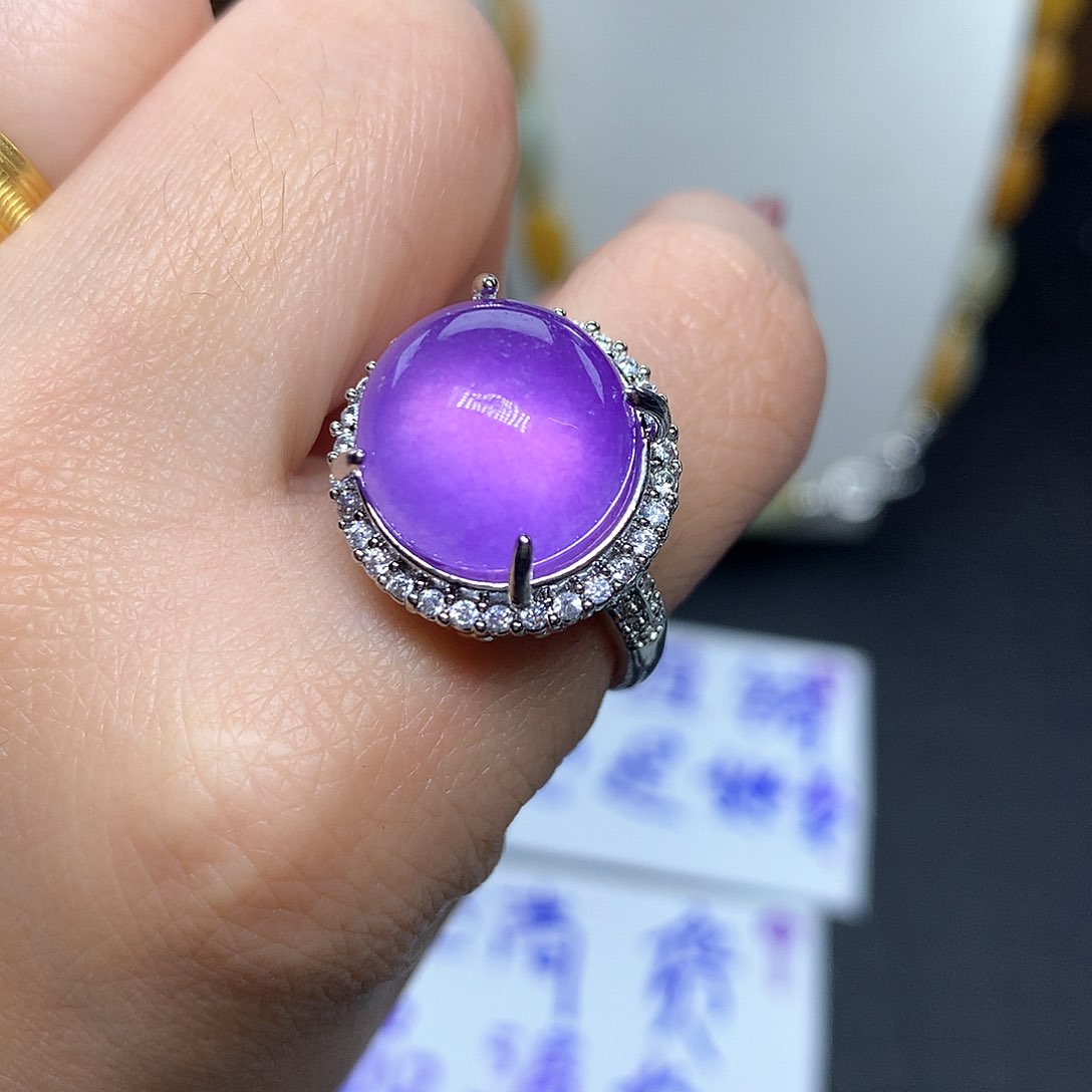 翡翠吊坠(赠链)未镶嵌