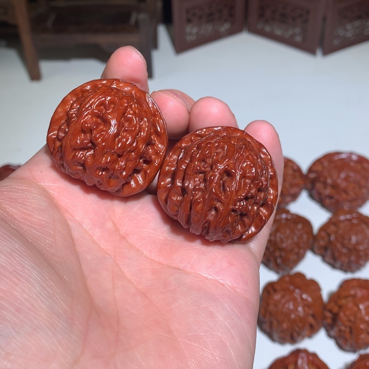 文玩核桃把件白狮子11.38