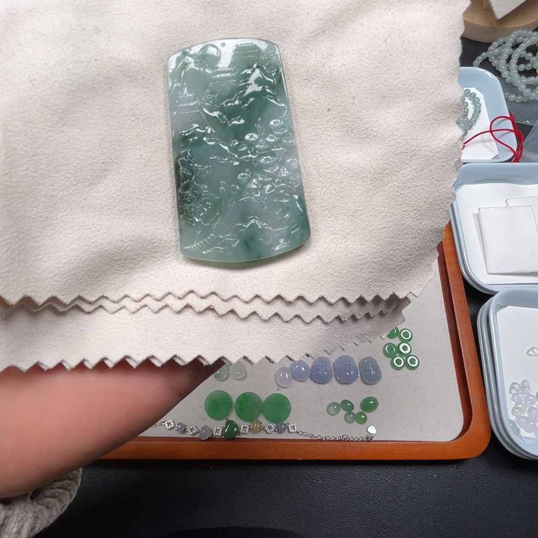 未镶嵌翡翠耳饰榴**恋1