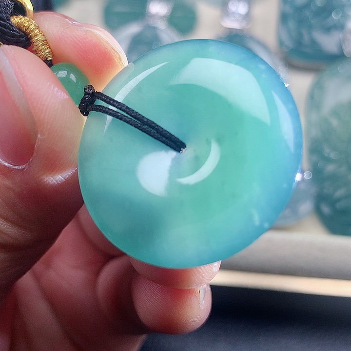 【闪购商品】翡翠颈饰未镶嵌天然翡翠