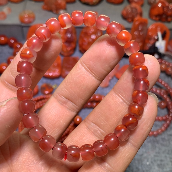 南红玛瑙手串未镶嵌7+’mm