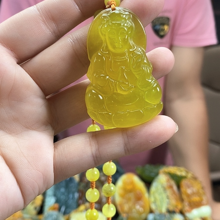 蛇纹石玉未镶嵌颈饰