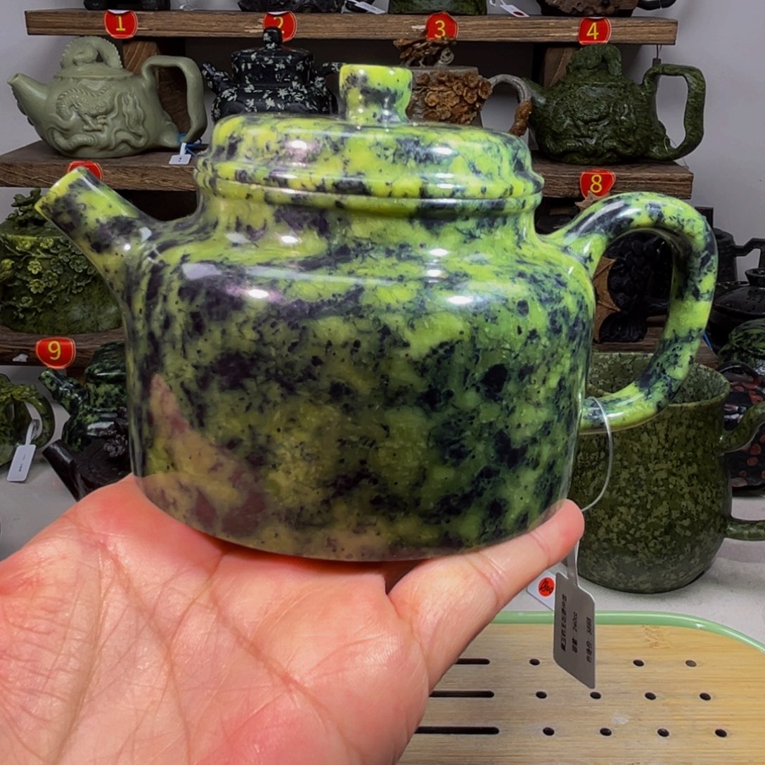 石材藏玉药王石德钟壶240c
