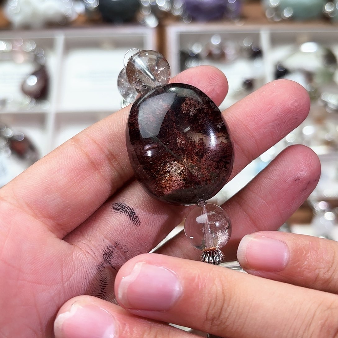 黑***莲水晶手串合金水晶