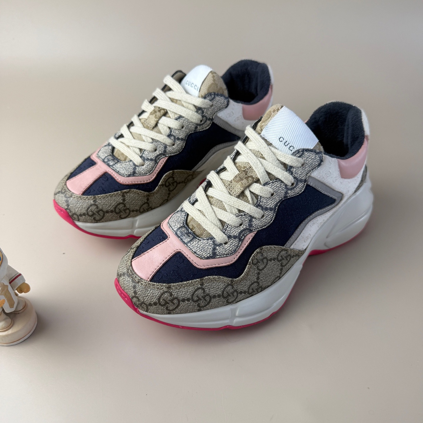 95新 GUCCI/古驰 白粉双G满印老爹鞋 36.5码 YLP4012