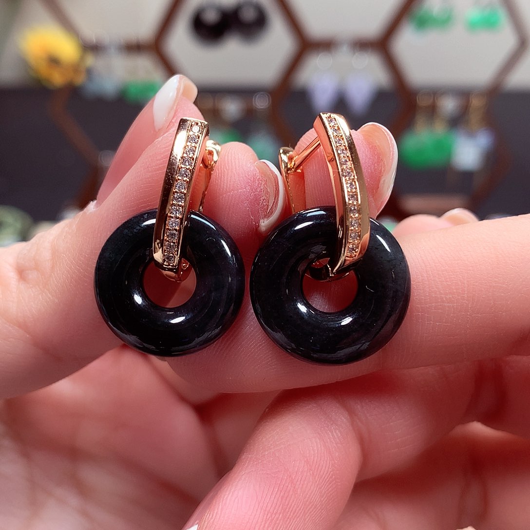 翡翠耳饰未镶嵌天然翡翠