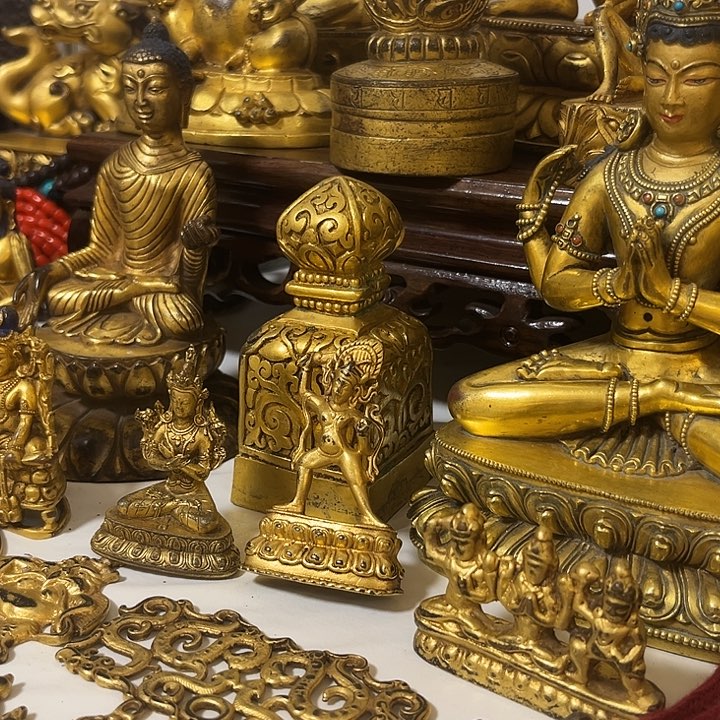 花岗石铁合金藏传铜鎏金佛藏像