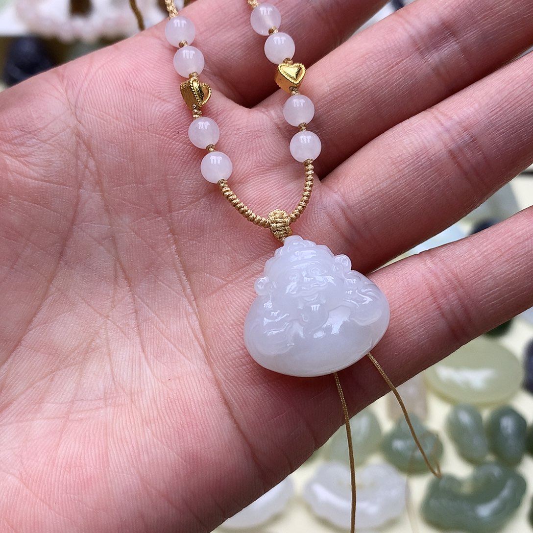 和田玉颈饰未镶嵌