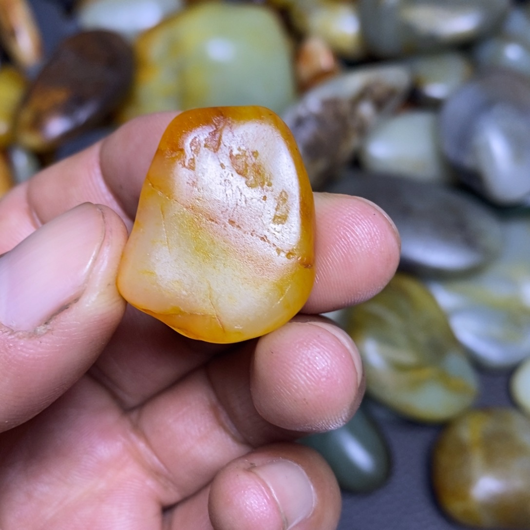 和田玉（糖玉）未镶嵌挂件