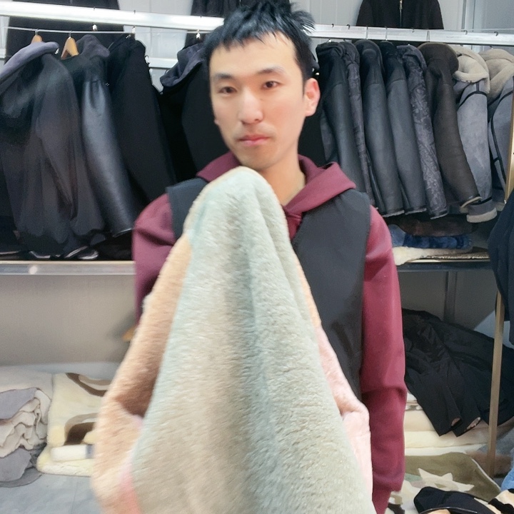 【闪购商品】羊皮毛一体春**月