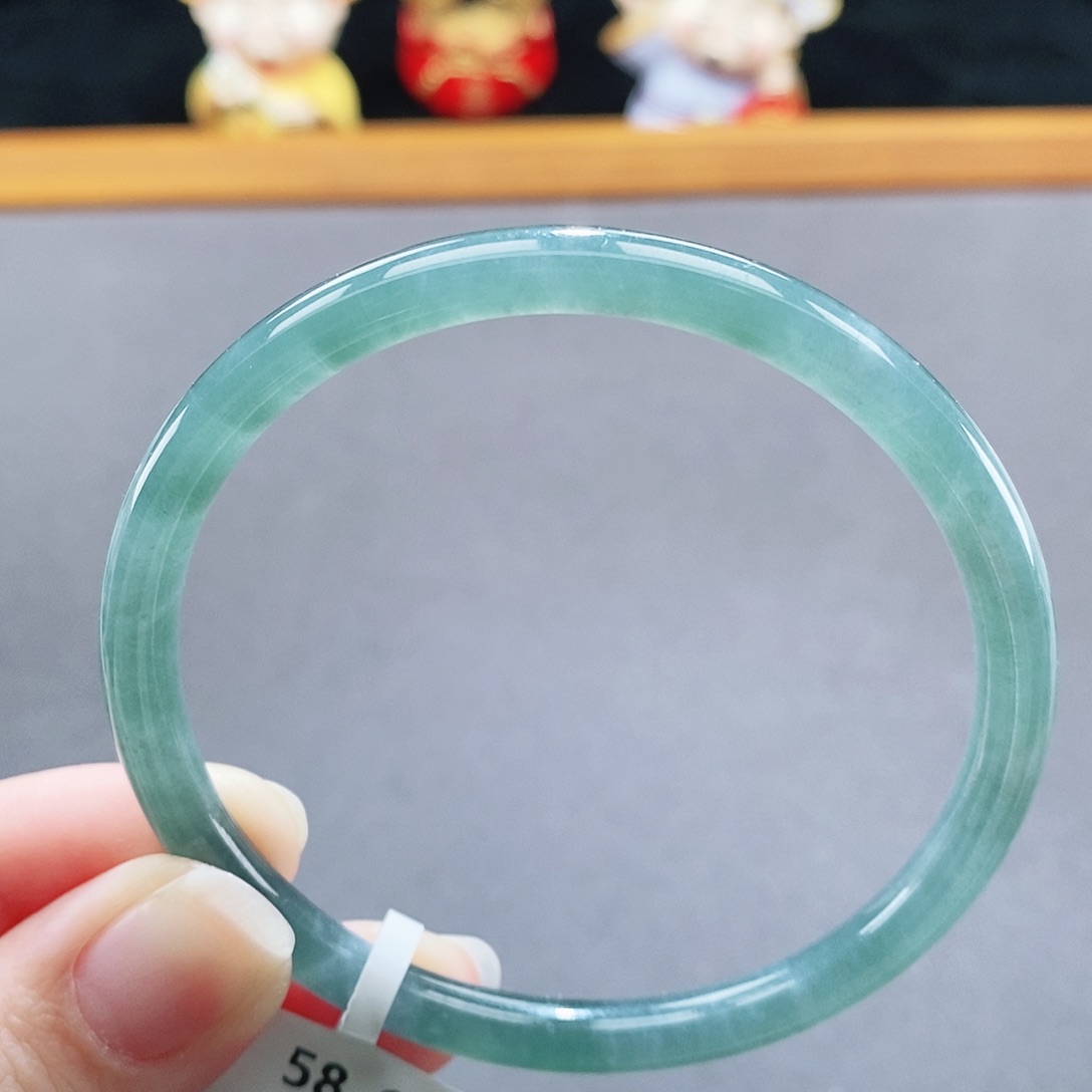 翡翠未镶嵌手镯92