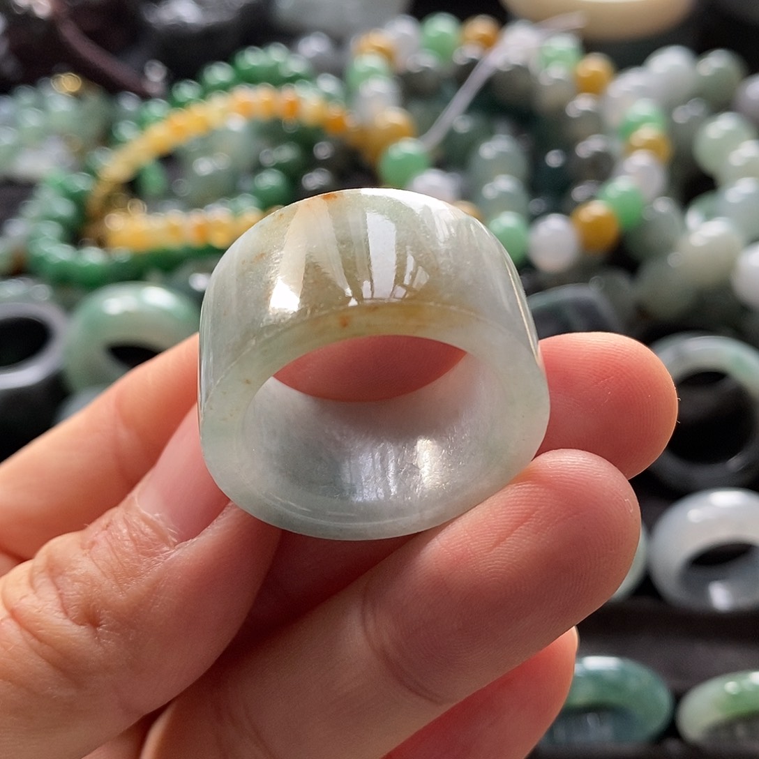 定制翡翠未镶嵌28圈