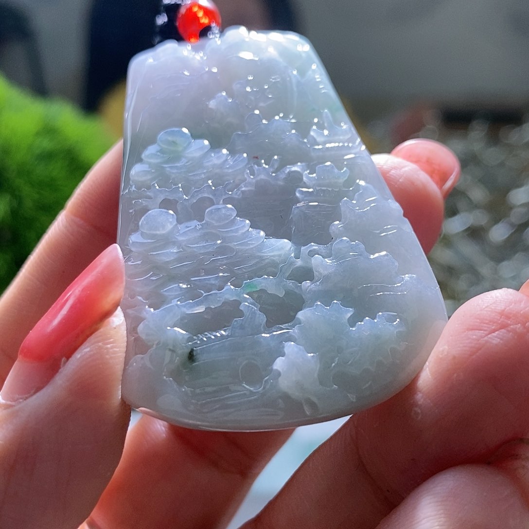 【闪购商品】翡翠未镶嵌颈饰山水