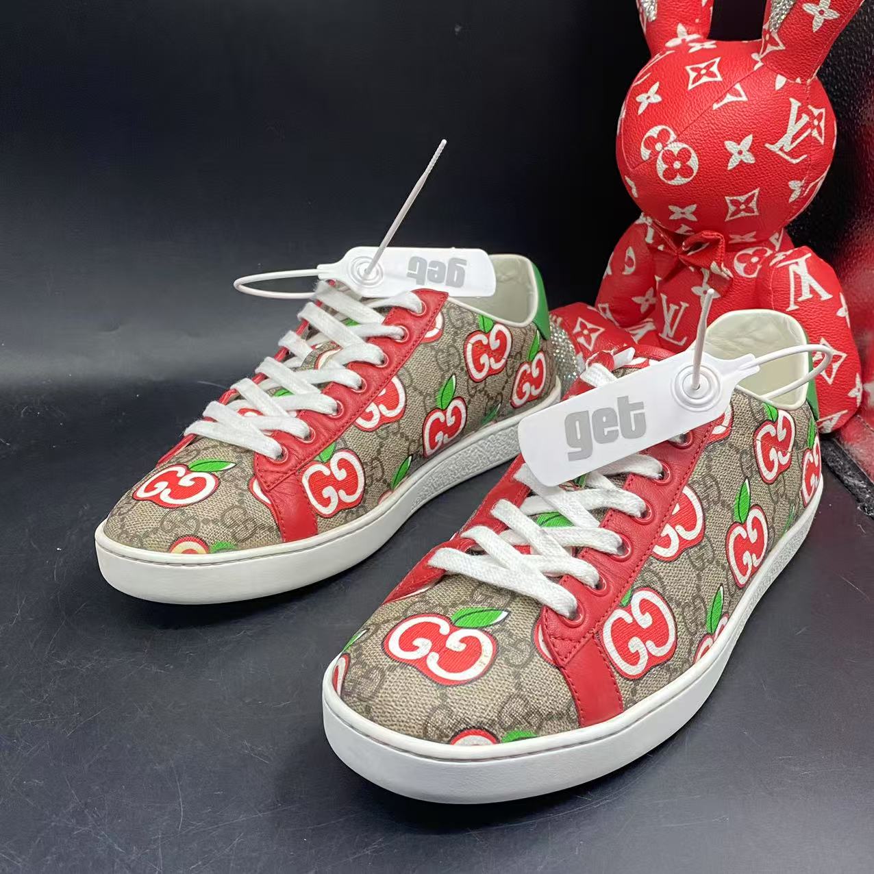 95新 GUCCI/古驰 【聚星福利】棕老花樱桃板鞋39欧码kke145