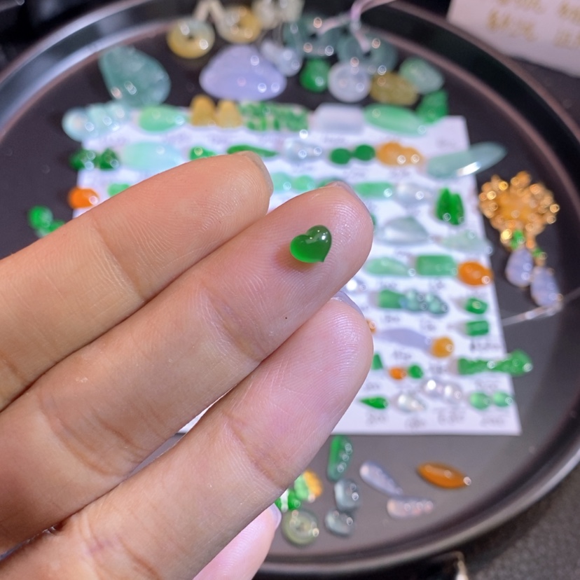 【闪购商品】翡翠未镶嵌挂件心