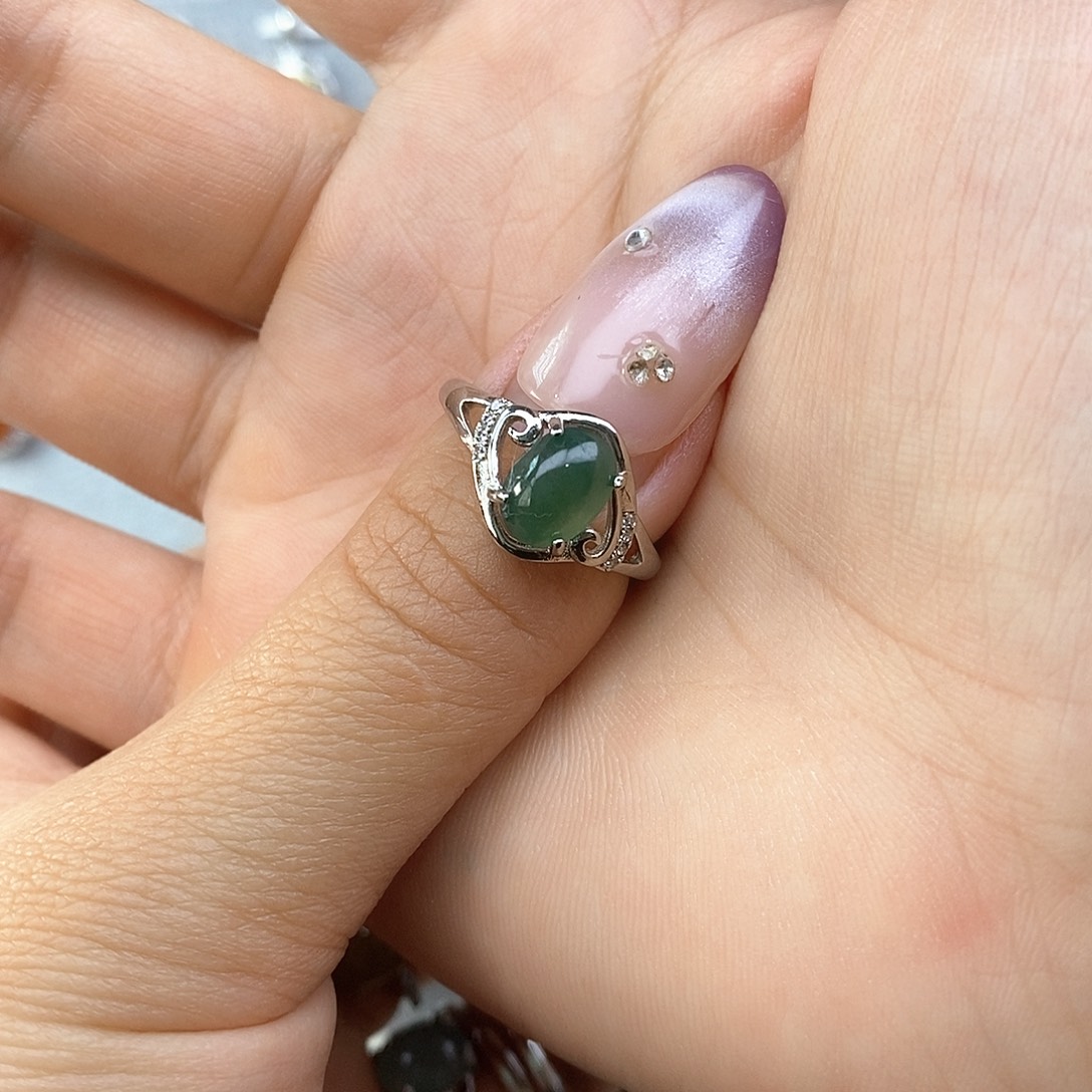 性***螂翡翠未镶嵌戒指缅甸