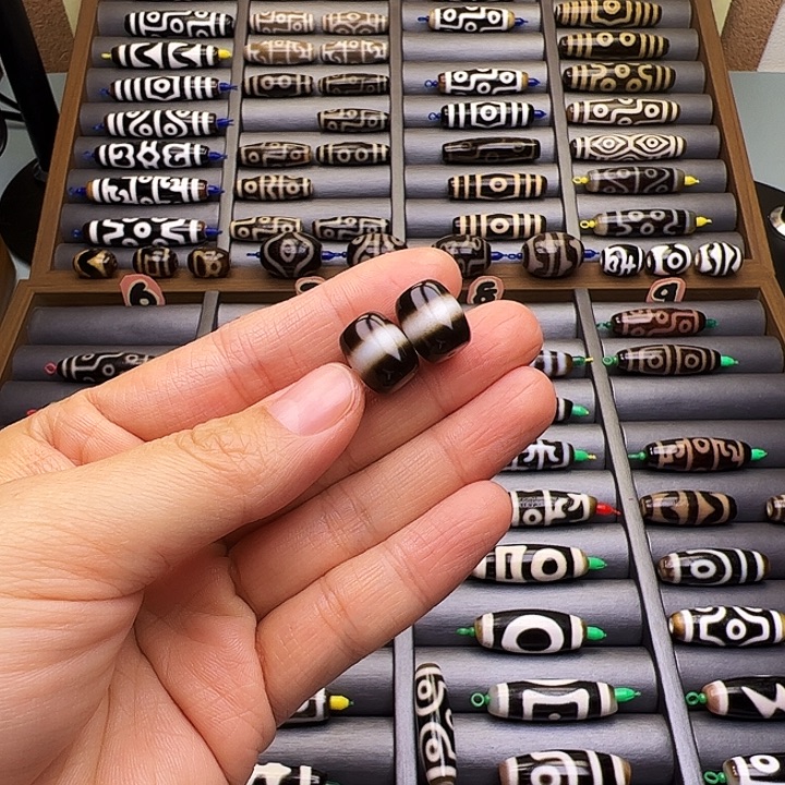 规***生玛瑙/玉髓未镶嵌颈饰