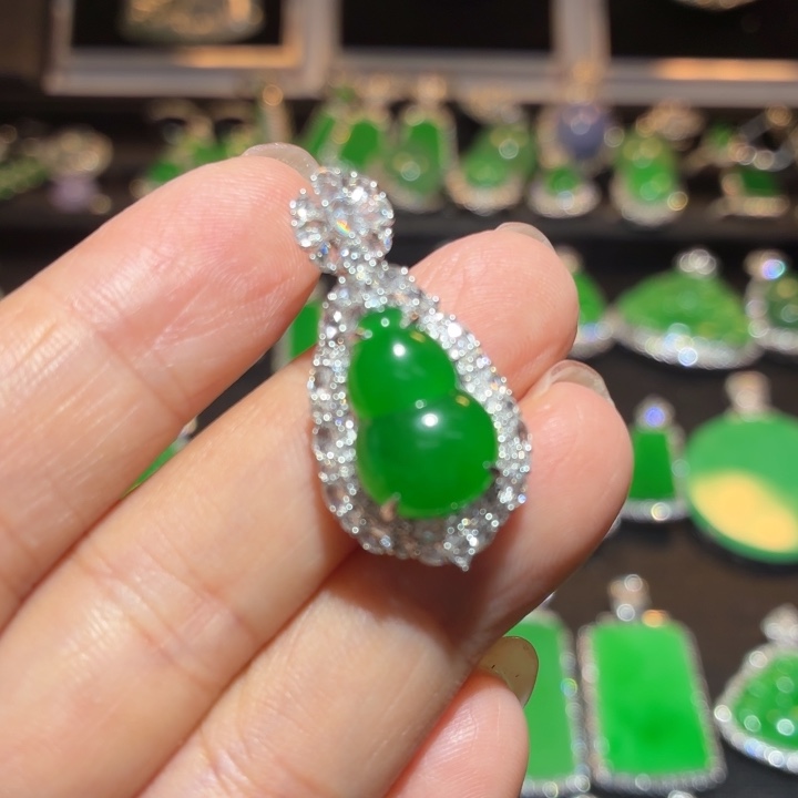 翡翠18K金镶嵌吊坠(不含链)翡翠