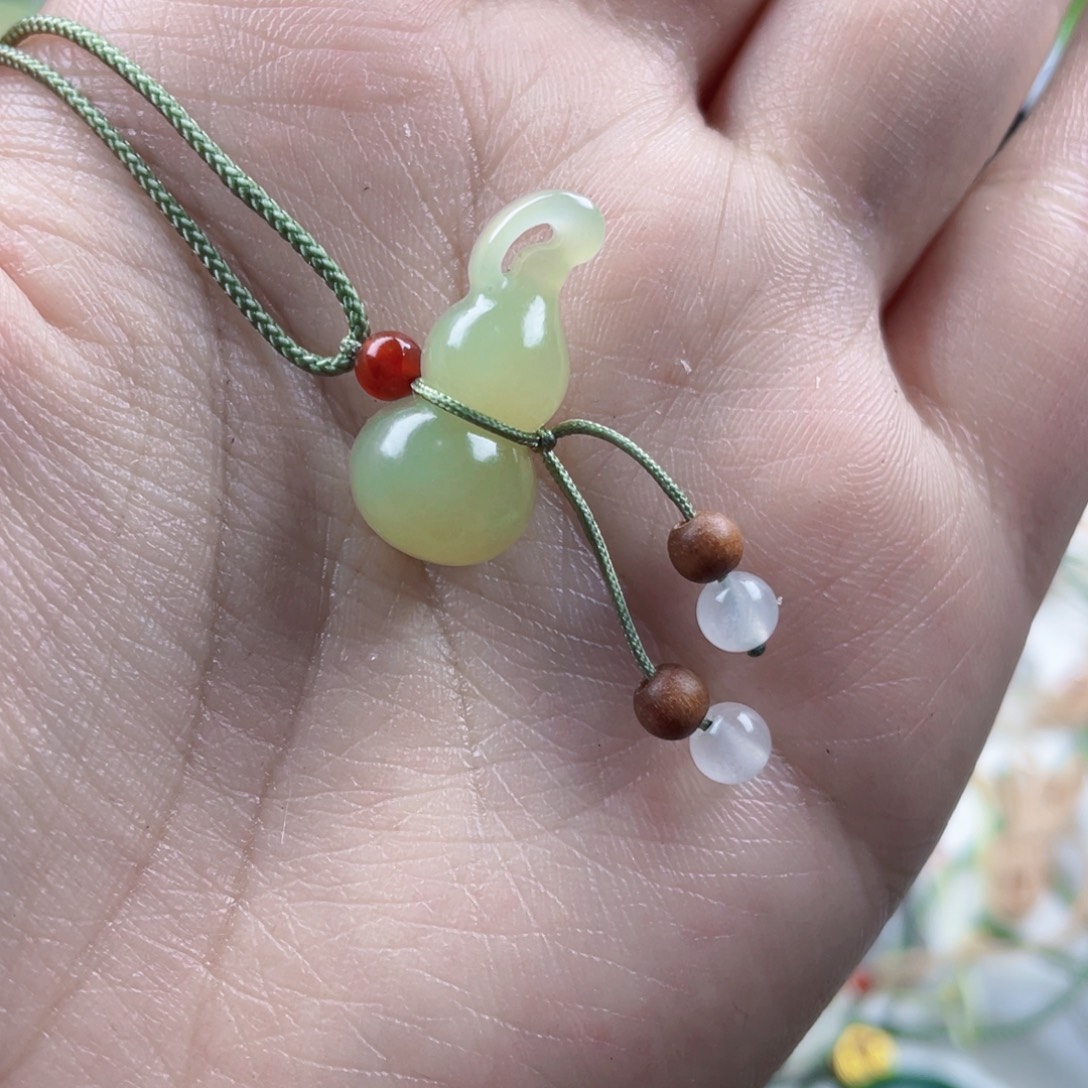 和田玉未镶嵌珠宝半成品