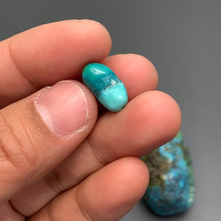 绿松石颈饰未镶嵌