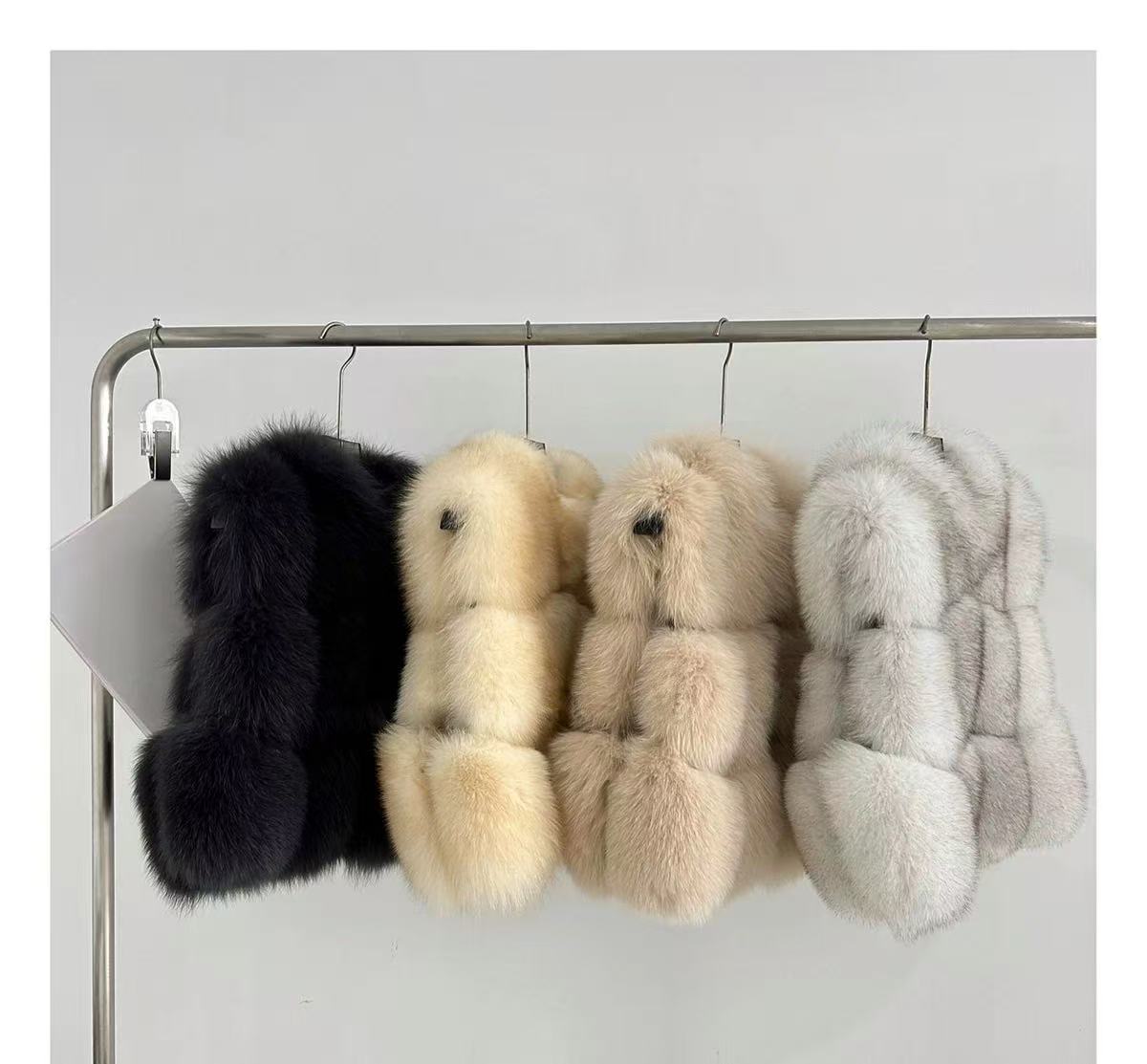 时尚优雅风欧尼狐狸毛马夹柔软厚款冬季甜美风