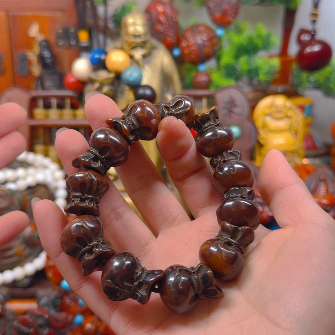 琥珀裸石未镶嵌手把