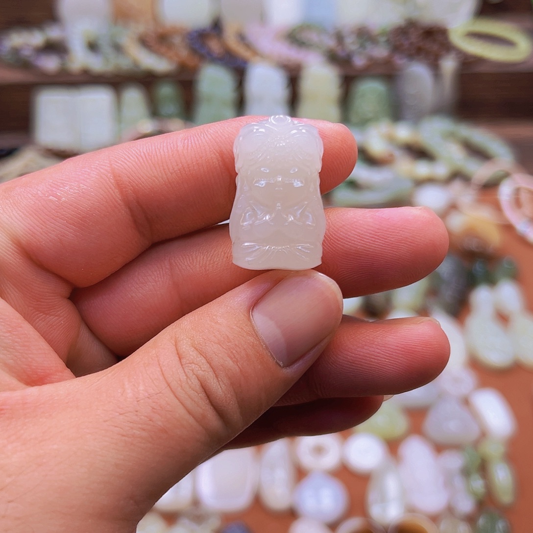 如***果和田玉未镶嵌吊坠(赠链)