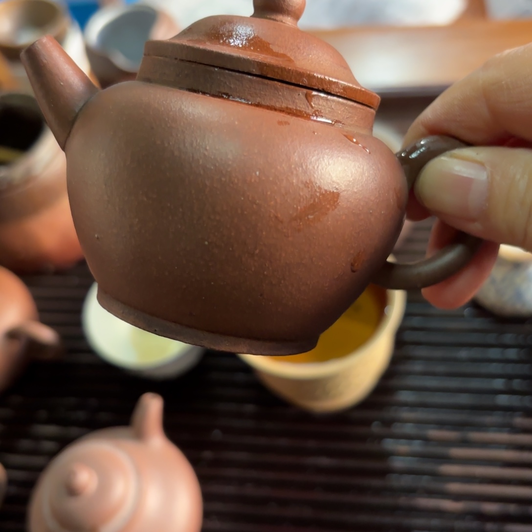 佳***紫砂茶壶紫砂之光和玉石等多种艺术元素相