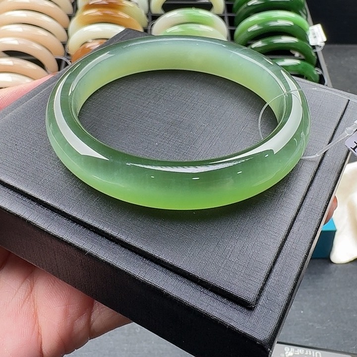 未镶嵌手镯和田玉冰底绿猫 高颜值高品相60.1