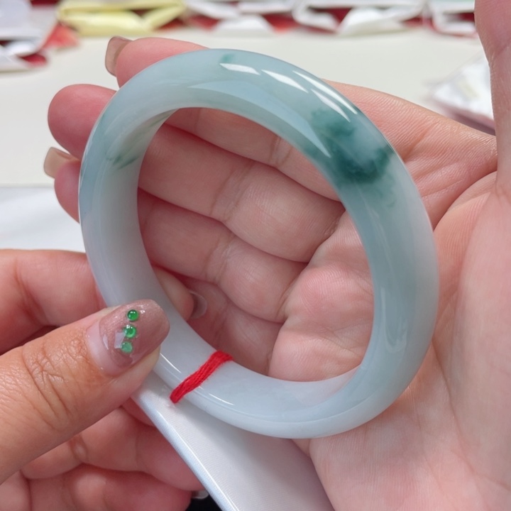 翡翠手镯未镶嵌缅甸翡翠手镯62圈