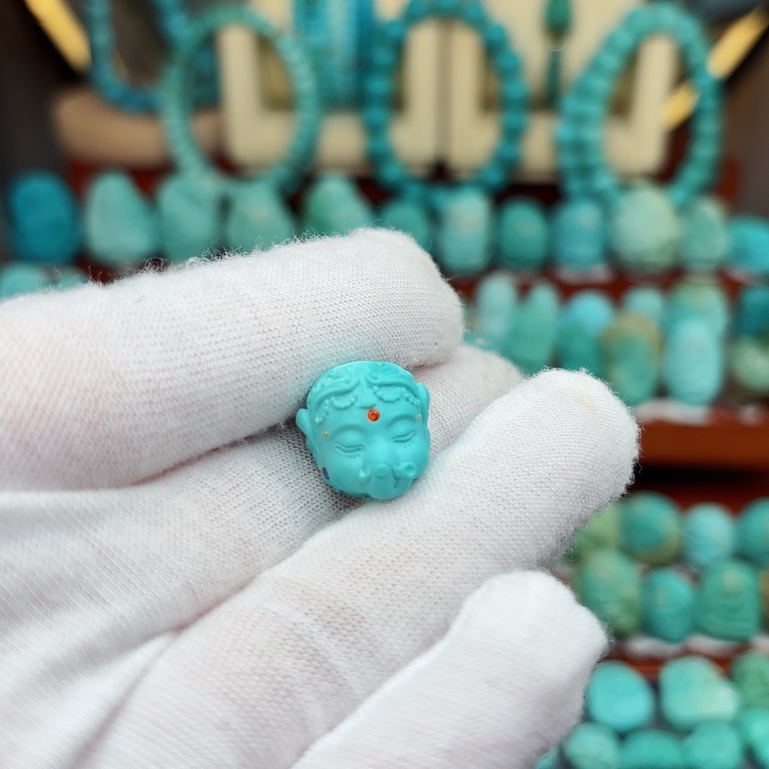 绿松石配饰未镶嵌