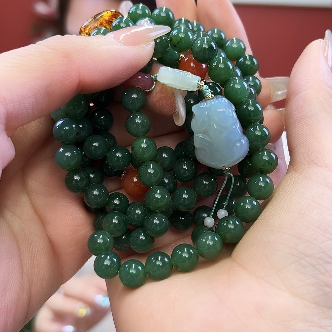 和田玉（碧玉）颈饰未镶嵌