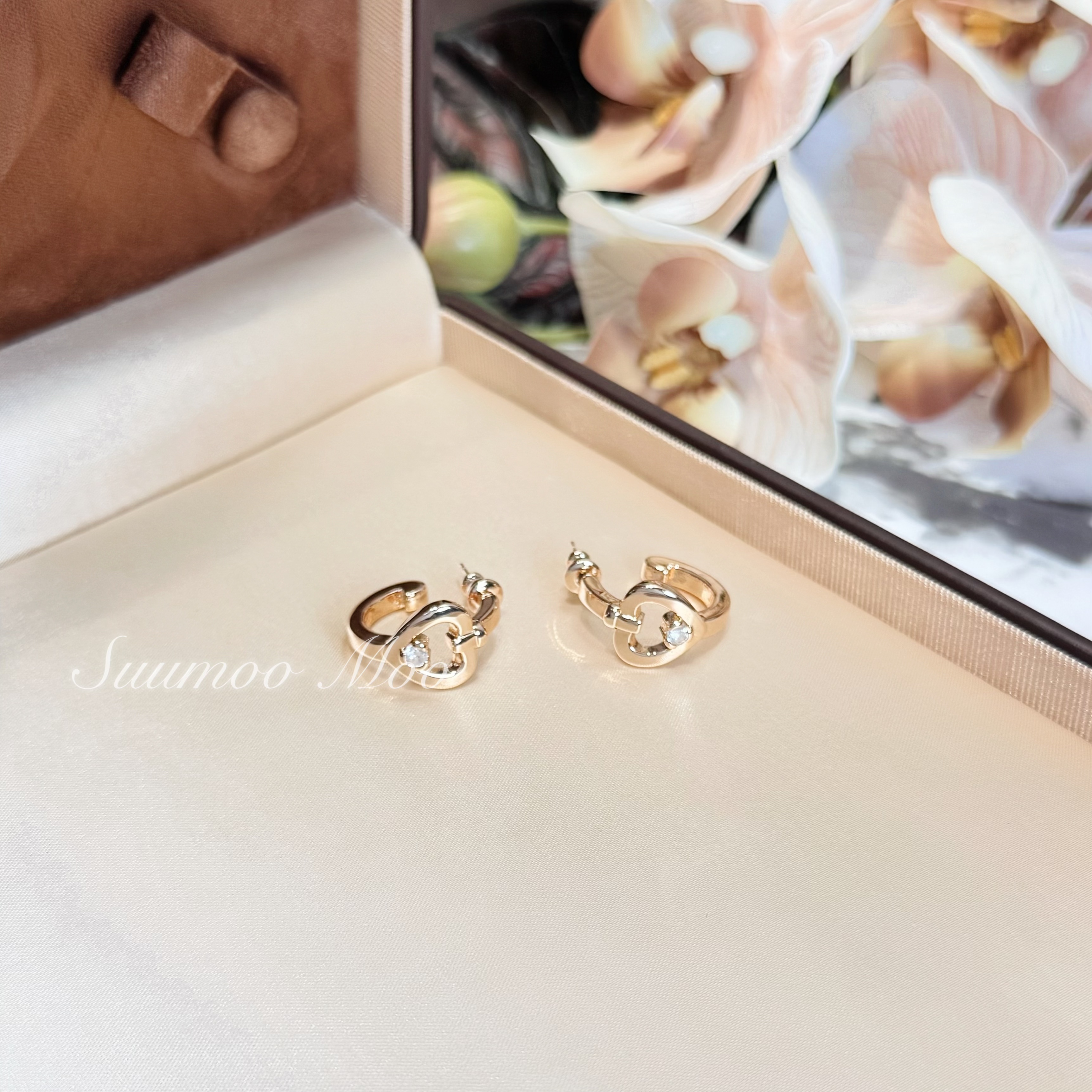 铜合金合成锆石耳饰 时尚亮面玫瑰金镂空爱心耳环