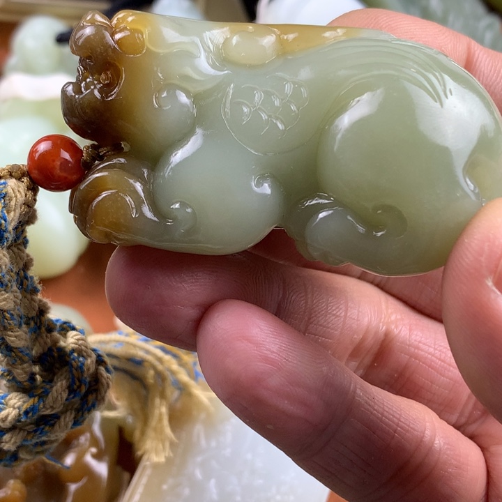 和田玉颈饰未镶嵌萌**兮