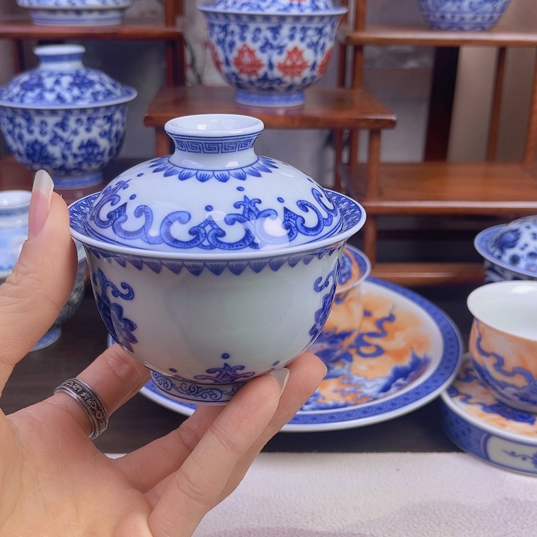 三**果新宝相花二才盖碗