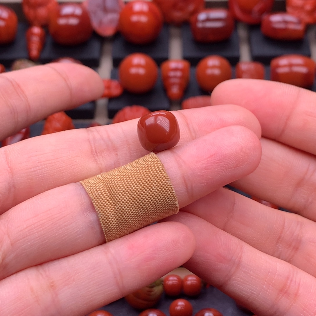 南红玛瑙未镶嵌原矿老型单珠10.5mm