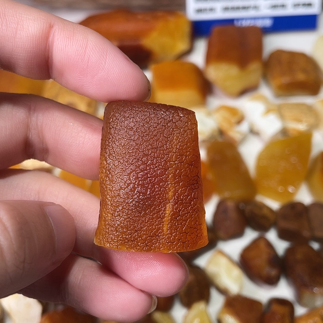 定制琥珀未镶嵌原矿琥珀