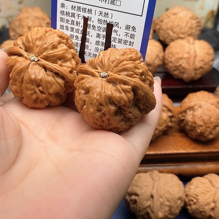 桃核吊坠果***?粗筋狮子头40