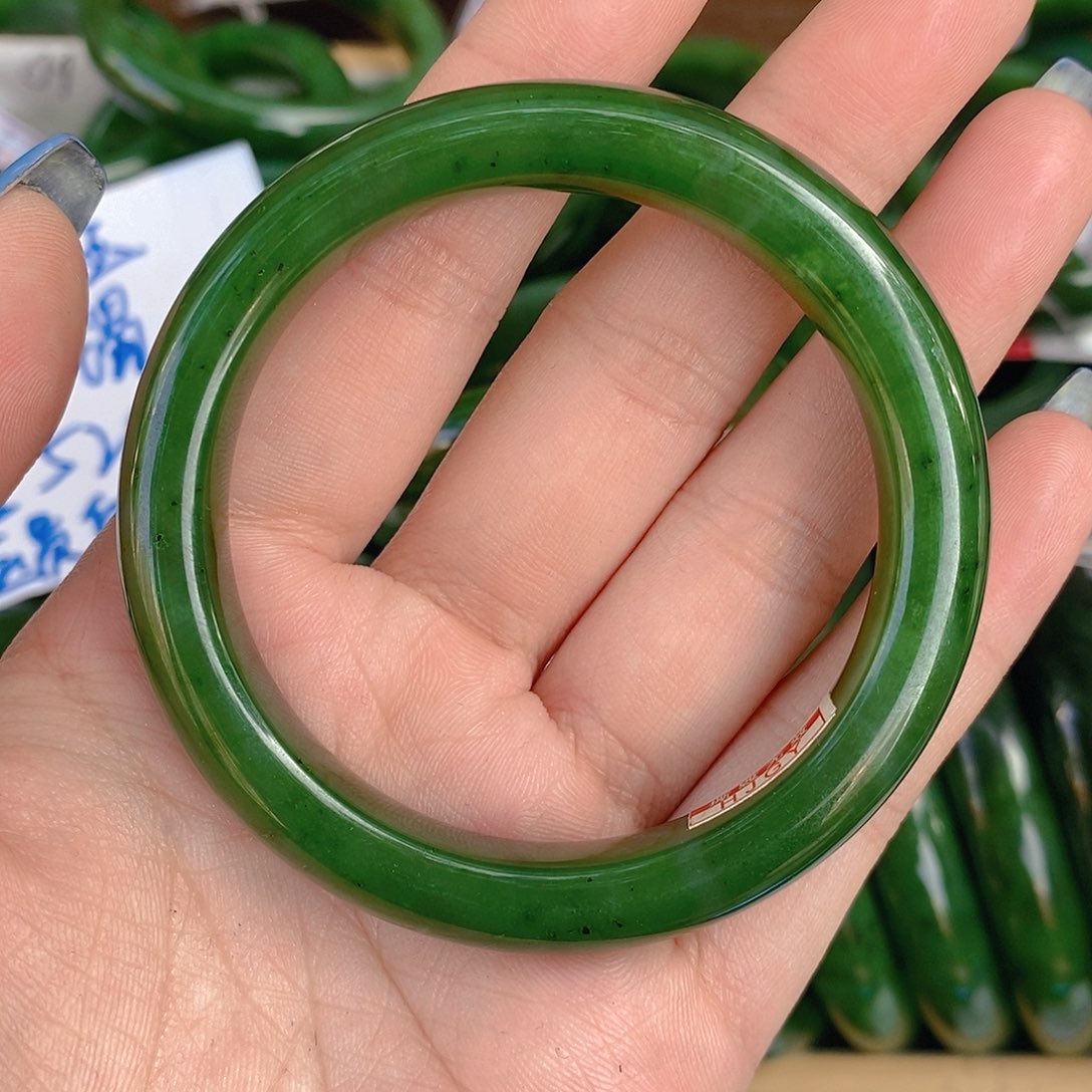 水***湾和田玉（碧玉）未镶嵌手链
