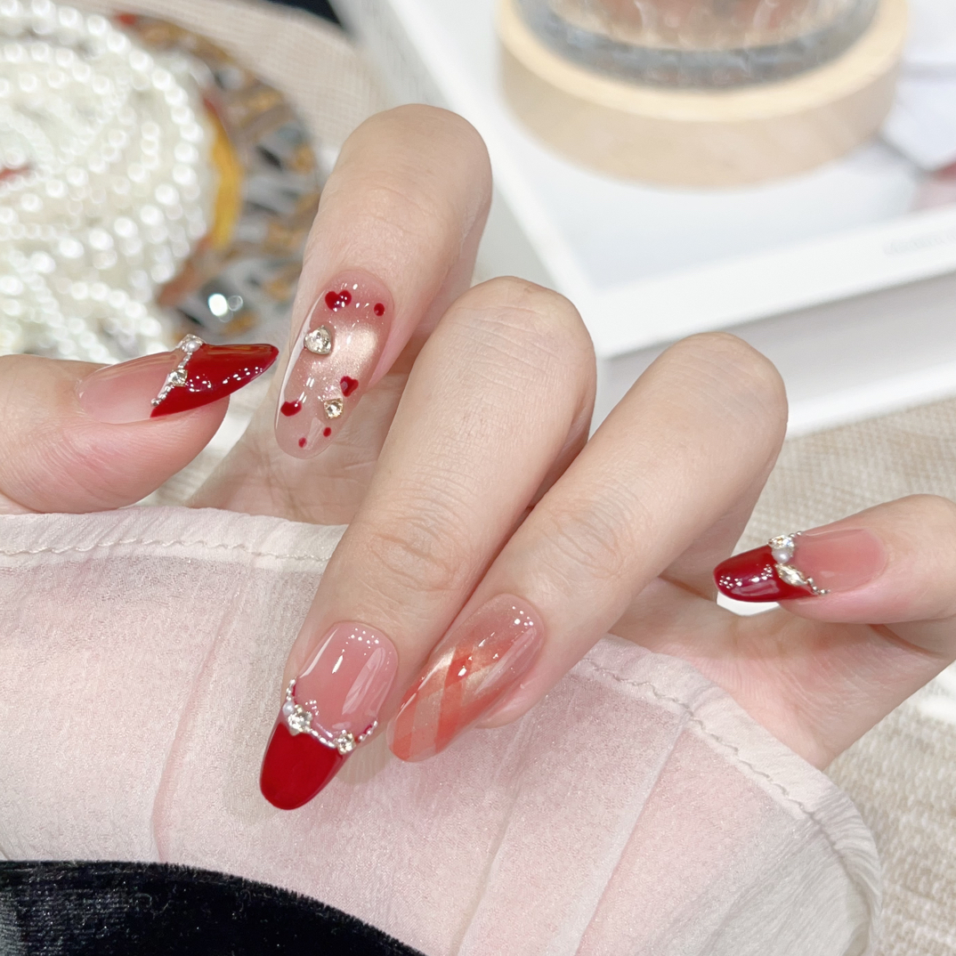 【爱心莓莓】手工穿戴甲追光猫眼法式显白气质裸色渐变美甲贴片