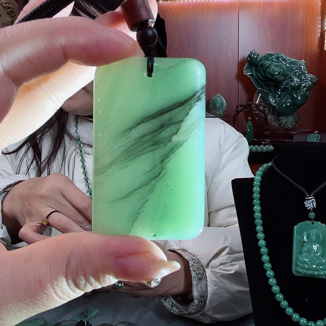 密玉（石英质玉）颈饰未镶嵌