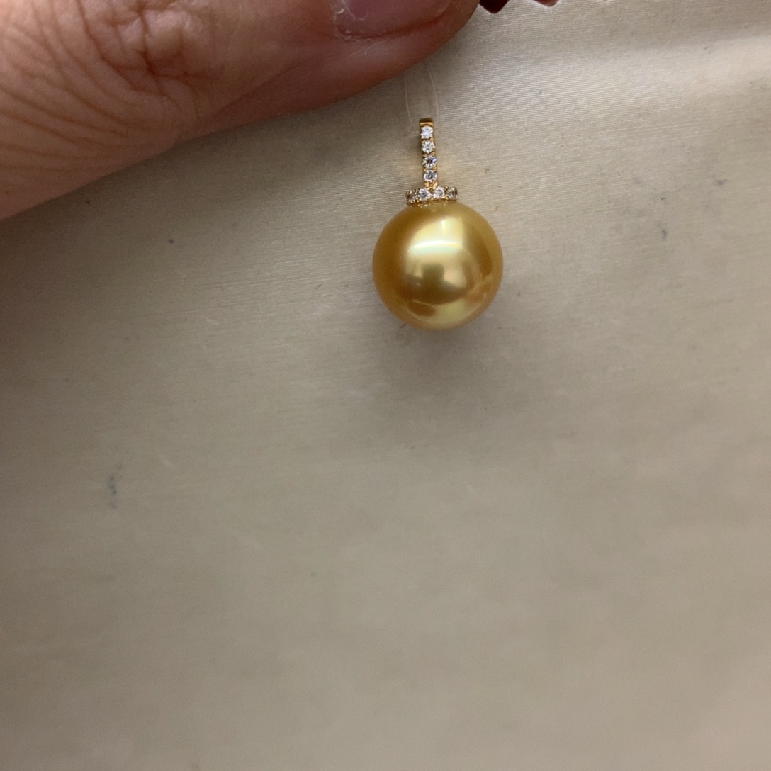 颈饰18K金镶嵌海水珍珠11-12南洋金珠奶嘴吊坠